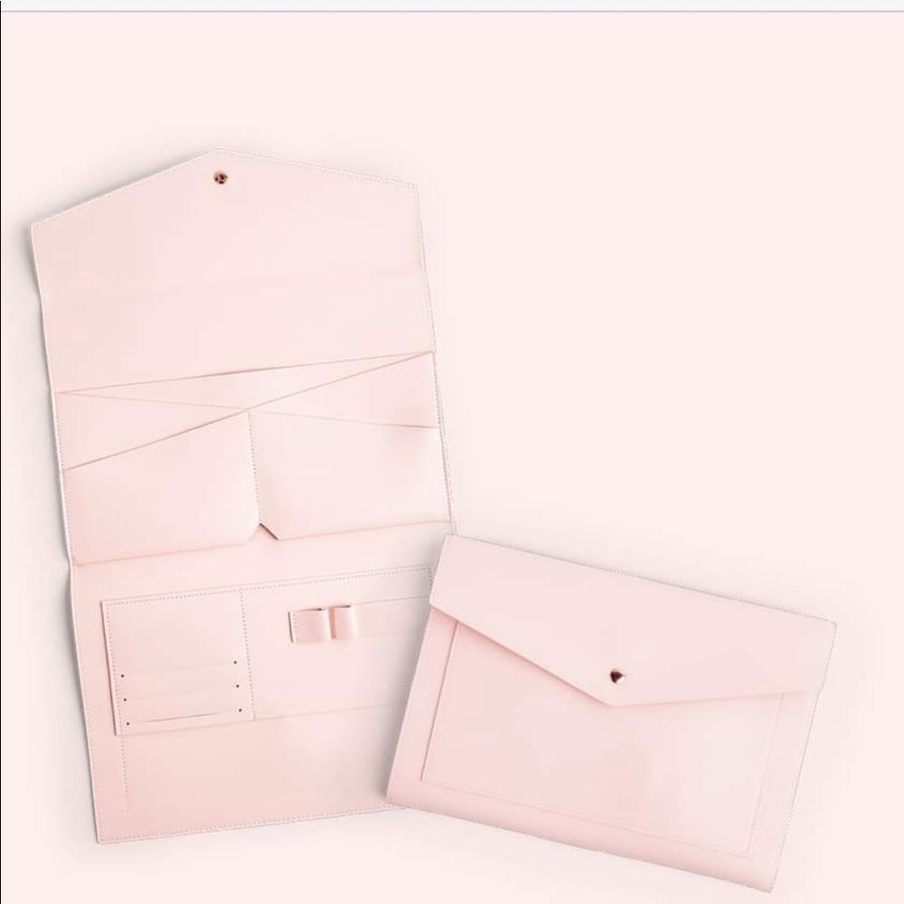🌟NWT🌟MEGAN Portfolio - pink blush
